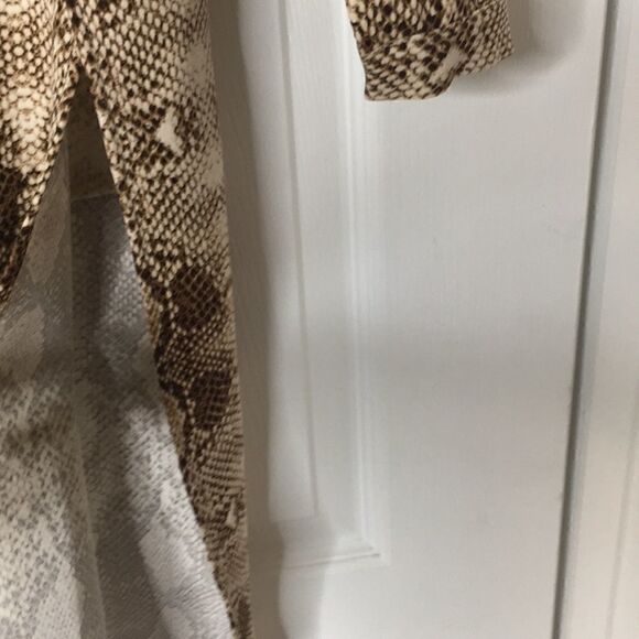 NWT NY&C brown/ cream snakeskin pattern blazer - Picture 5 of 5